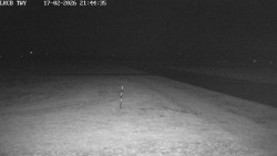 Pojezdová dráha, Runway