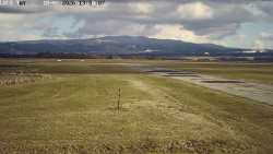 Pojezdová dráha, Runway