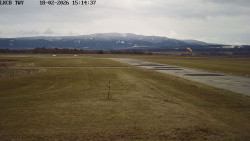 Pojezdová dráha, Runway