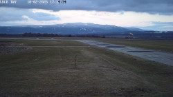 Pojezdová dráha, Runway