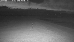 Pojezdová dráha, Runway