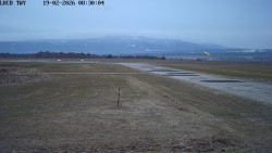 Pojezdová dráha, Runway