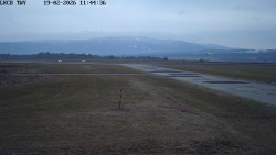 Pojezdová dráha, Runway