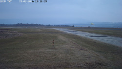 Pojezdová dráha, Runway