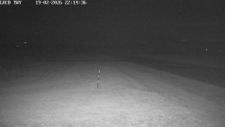 Pojezdová dráha, Runway