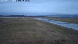 Pojezdová dráha, Runway