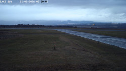 Pojezdová dráha, Runway