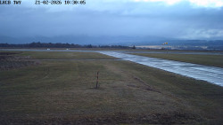 Pojezdová dráha, Runway