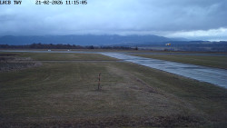 Pojezdová dráha, Runway