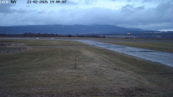 Pojezdová dráha, Runway