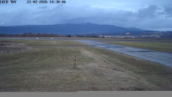 Pojezdová dráha, Runway