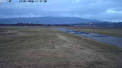 Pojezdová dráha, Runway