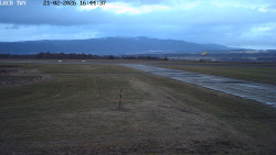 Pojezdová dráha, Runway