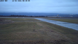 Pojezdová dráha, Runway