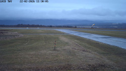 Pojezdová dráha, Runway