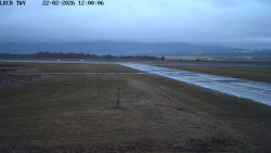 Pojezdová dráha, Runway