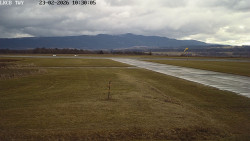 Pojezdová dráha, Runway