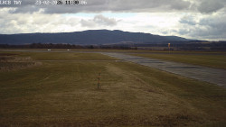 Pojezdová dráha, Runway