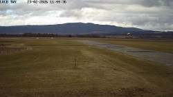 Pojezdová dráha, Runway