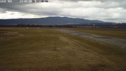 Pojezdová dráha, Runway