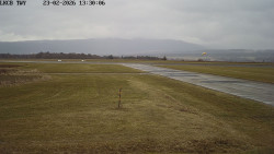 Pojezdová dráha, Runway