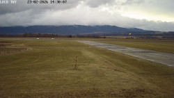 Pojezdová dráha, Runway