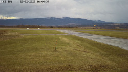 Pojezdová dráha, Runway