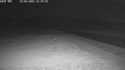 Pojezdová dráha, Runway