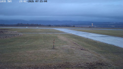 Pojezdová dráha, Runway