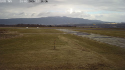 Pojezdová dráha, Runway