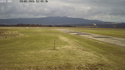 Pojezdová dráha, Runway