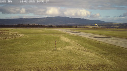 Pojezdová dráha, Runway