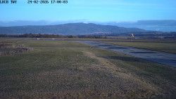 Pojezdová dráha, Runway