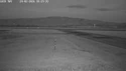 Pojezdová dráha, Runway