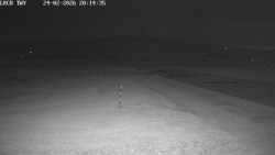 Pojezdová dráha, Runway