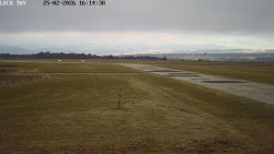 Pojezdová dráha, Runway