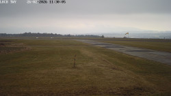 Pojezdová dráha, Runway