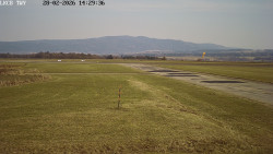 Pojezdová dráha, Runway