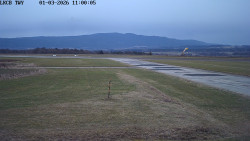 Pojezdová dráha, Runway