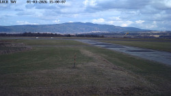 Pojezdová dráha, Runway