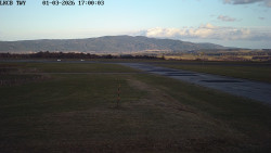 Pojezdová dráha, Runway