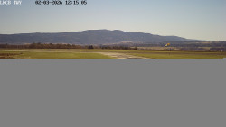 Pojezdová dráha, Runway