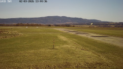 Pojezdová dráha, Runway