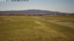 Pojezdová dráha, Runway