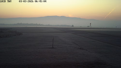 Pojezdová dráha, Runway