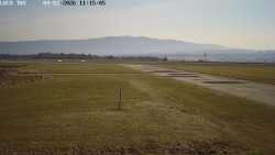 Pojezdová dráha, Runway