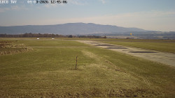 Pojezdová dráha, Runway