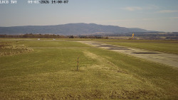 Pojezdová dráha, Runway