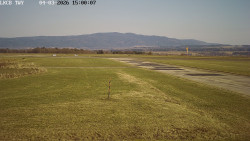 Pojezdová dráha, Runway