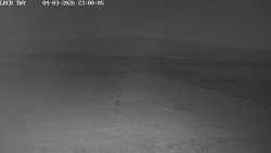 Pojezdová dráha, Runway